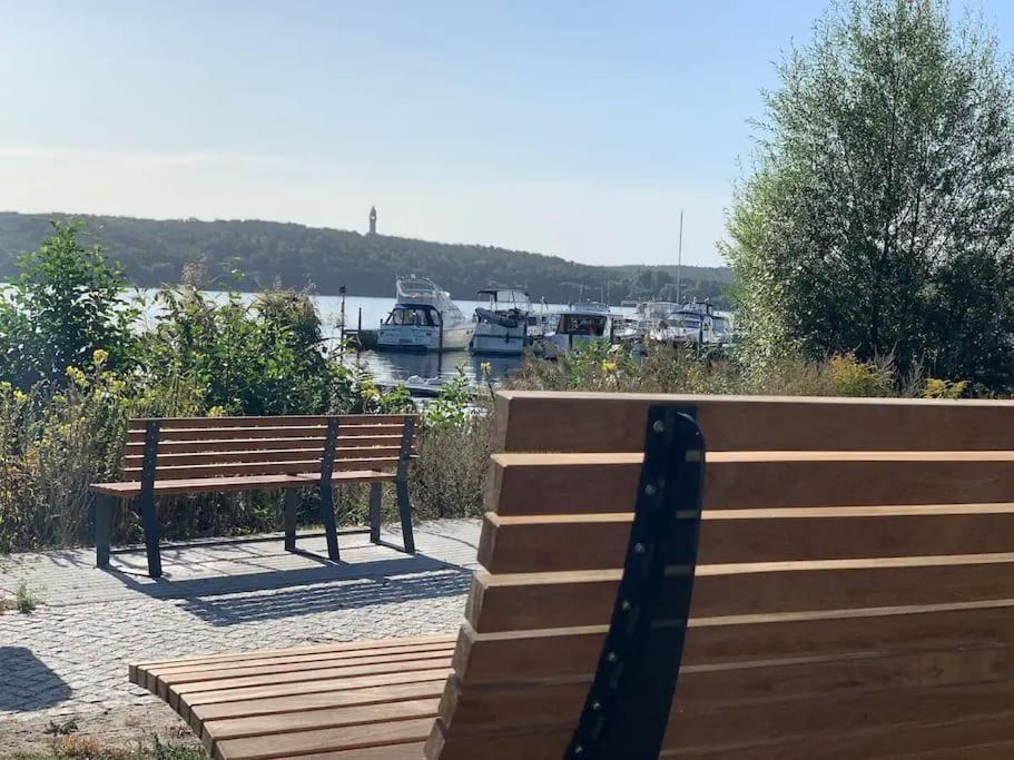 Ferienhaus Am Wasser - Citynah Berlim Exterior foto
